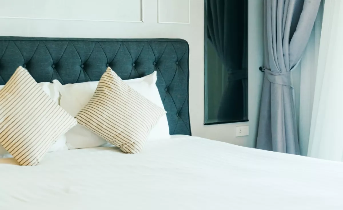 Pontosan ide kell rakni az ágyat a Feng Shui szerint, hogy elkerüld a negatív energiákat: rossz dolgokat vonzhatsz be, ha mégsem így teszel