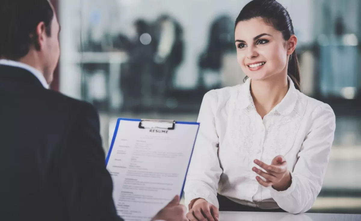 Ez az egy szó segíthet, hogy több fizetést alkudj ki egy állásinterjún: ha beveted, megkaphatod az álomösszeget, amire vágysz!