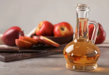 Tegyél egy evőkanál almaecetet a fürdővízbe: hihetetlen, mi történik a testeddel utána