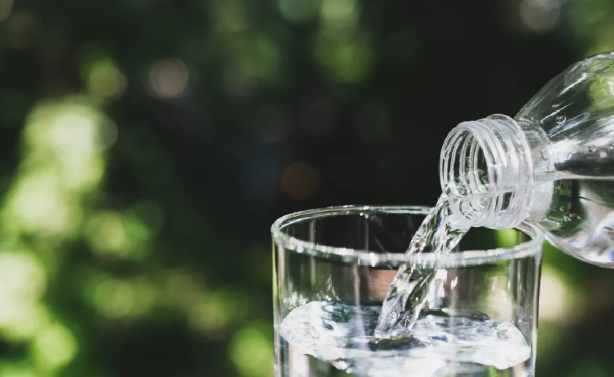 Ez az ásványvíz nagyon ártalmas lehet: az apró betűs rész elárulja, miért