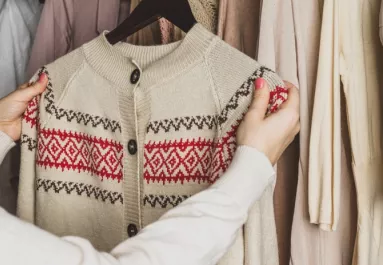 Ezzel a trükkel soha többé nem bolyhosodik majd ki a kedvenc pulóvered: egyetlen dologra lesz hozzá szükséged