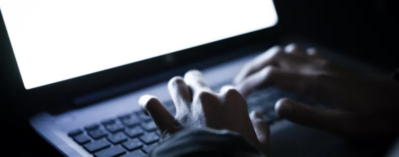 Ha ezt látod a böngésződben, valaki titokban figyel téged: tudják, épp mit csinálsz
