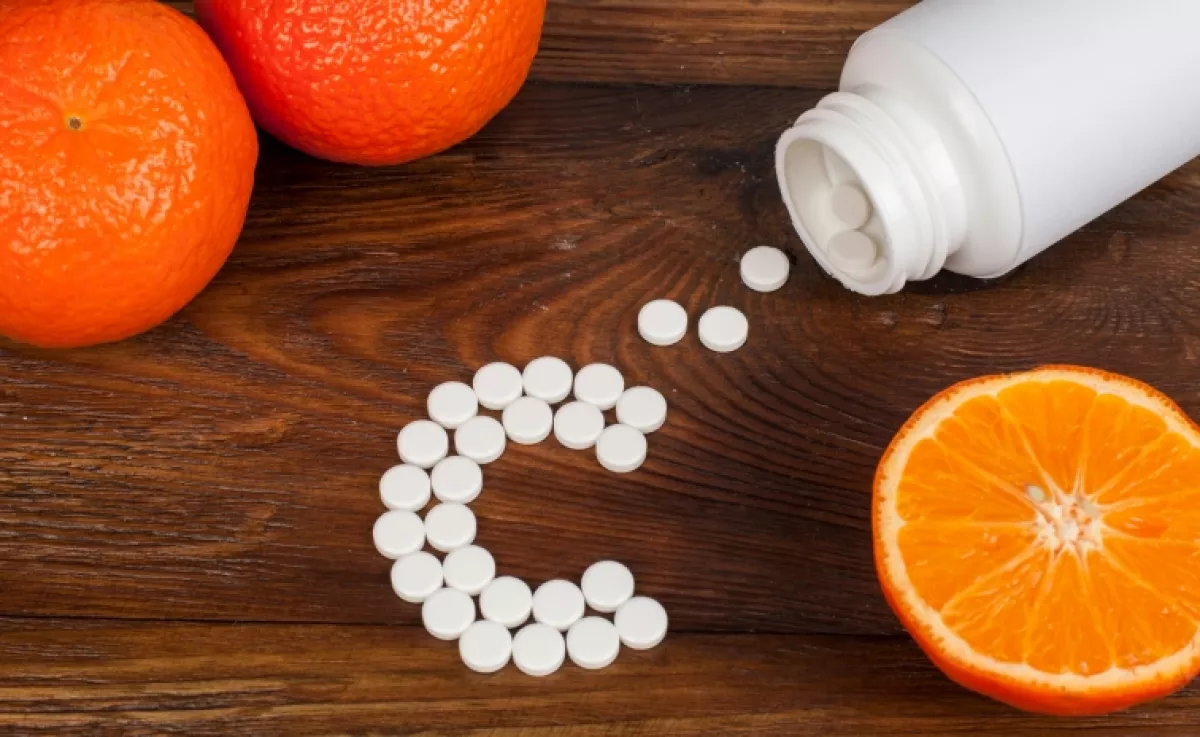 Döbbenetes, mit tehet az aggyal a nagy dózisú C-vitamin: mindenkit figyelmeztetnek az orvosok