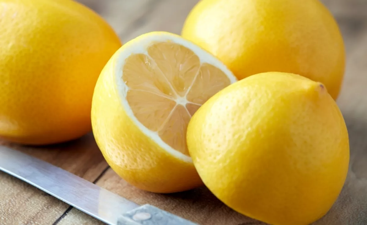 Soha ne kombináld a citromot ezzel a gyógynövénnyel: halálos szívritmuszavart okozhat