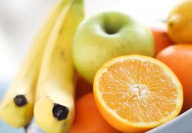 Nem a banán vagy az alma: ez a gyümölcs éhgyomorra fogyasztva gyorsítja a fogyást