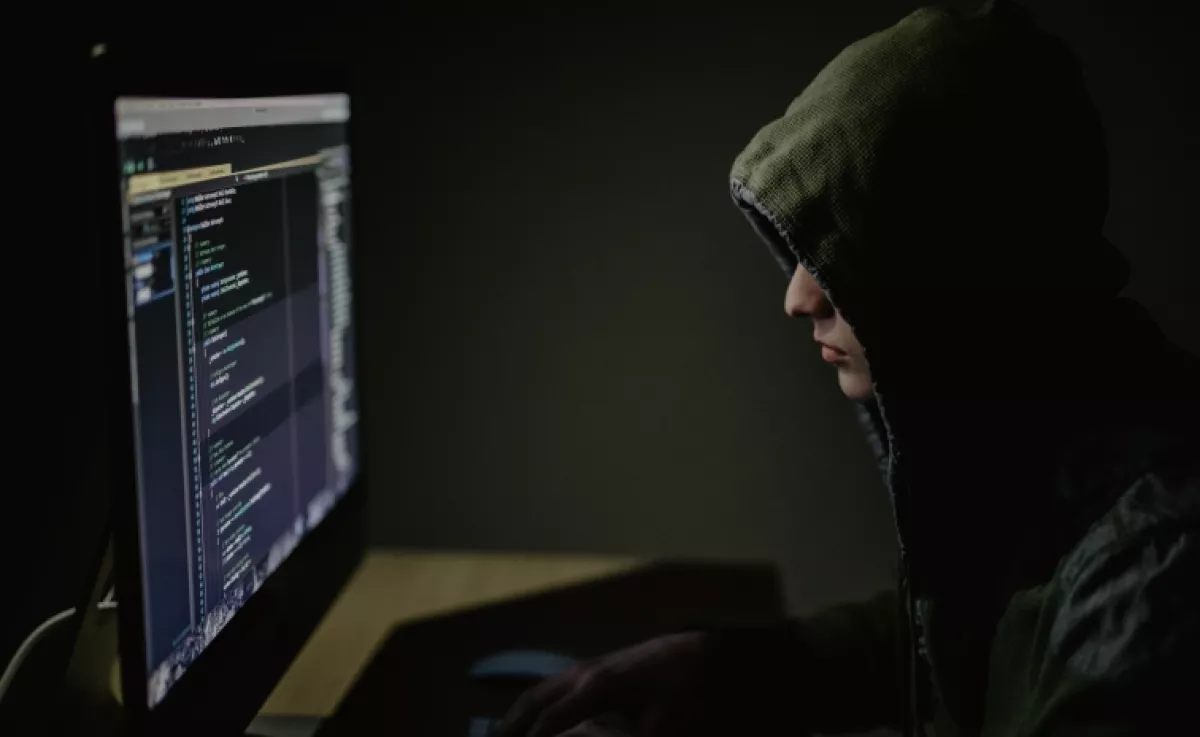 Ezzel a trükkel a csalók azonnal hozzáférhetnek a bankszámládhoz: ne dőlj be neki