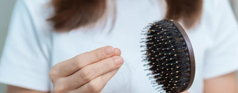Azonnal búcsúzz el tőlük: ez a 3 étel felgyorsítja a hajhullást