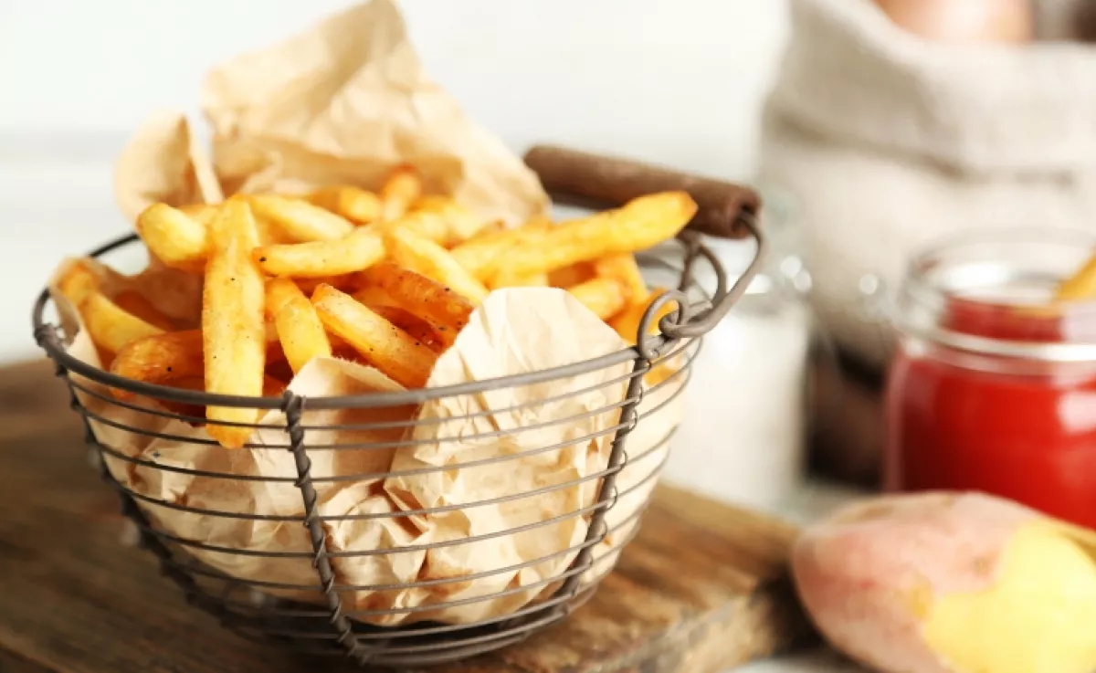 Ne olajban, hanem ebben a furcsa alaplében süsd a krumplit: mennyei lesz tőle a burgonya