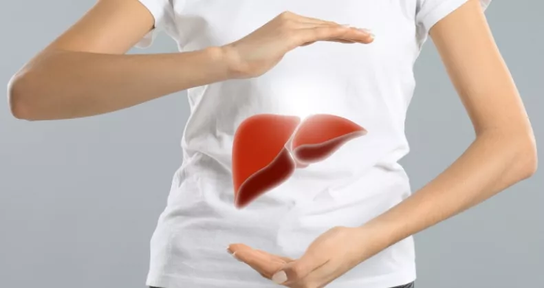 Ez a jel a bőrödön hónapokkal előre figyelmeztethet a májproblémára: ne hagyd figyelmen kívül!