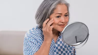 Viszlát, ráncok: napi egy pohár ebből az italból, és 10 évet fiatalodsz!