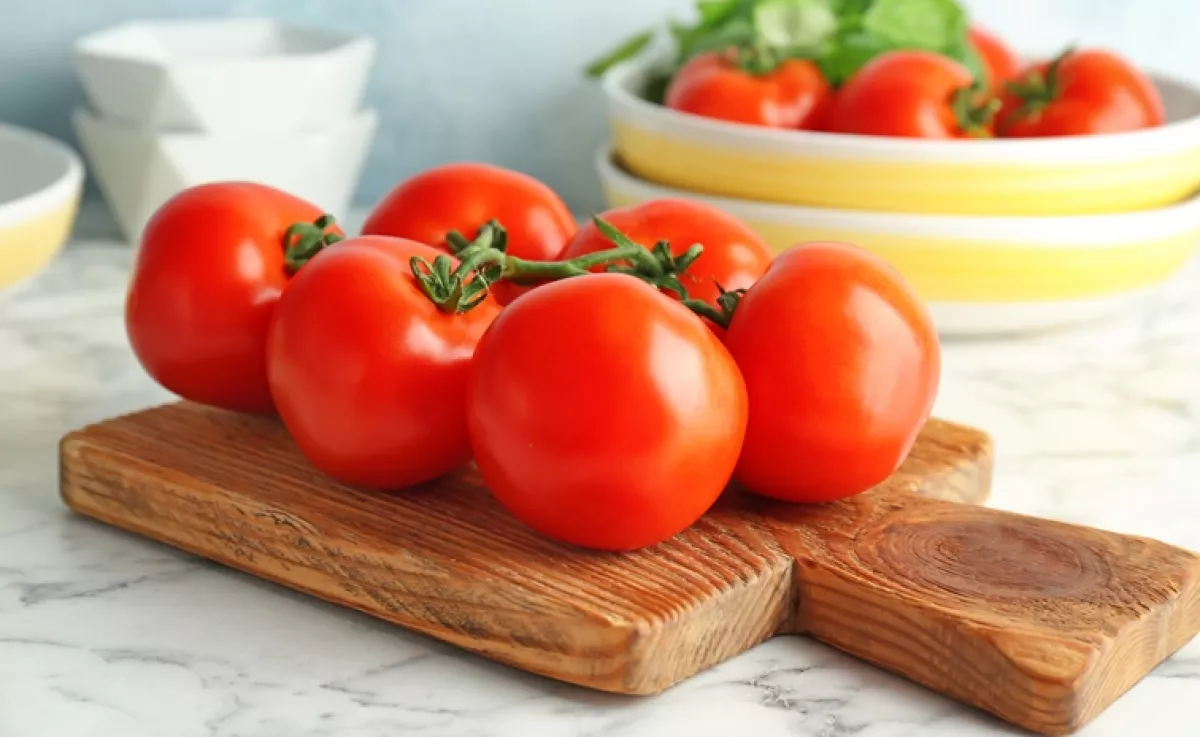 Nem a hűtőben a helye: ha itt tárolod a paradicsomot, hetekig friss és ízletes marad