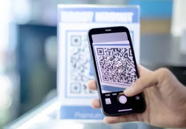 Soha ne szkennelj be nyilvános helyen QR-kódokat: a csalók ellophatják az összes pénzedet