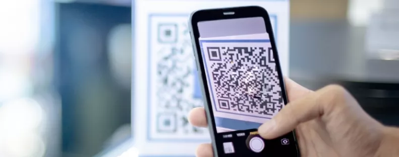 Soha ne szkennelj be nyilvános helyen QR-kódokat: a csalók ellophatják az összes pénzedet