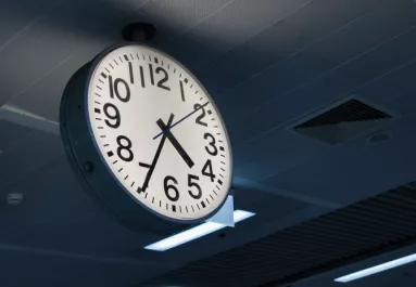 Kiderült, melyik a hét legstresszesebb órája: az eredmény megdöbbentő, mégsem a hétfő a legrosszabb