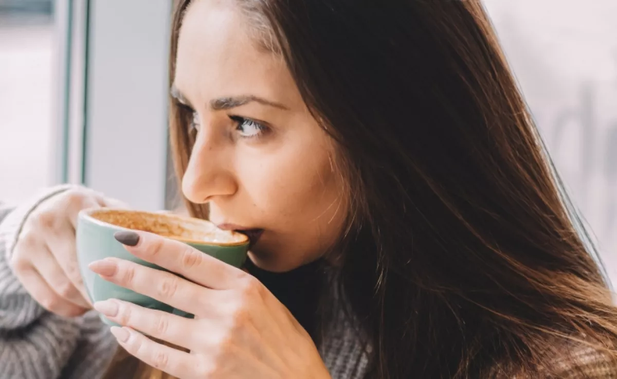 Tilos ezt a teát reggel, éhgyomorra inni: árt a szívnek és a gyomornak is