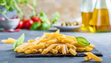 Ha így eszed a tésztát, 4-szer gyorsabban hízol tőle: észre sem veszed, és jó pár plusz kilóval leszel gazdagabb
