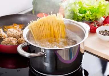 Elfelejtheted az összetapadt tésztát: ezt az egy hibát követik el a legtöbben főzés közben