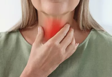 Nem a méz az: ettől a házi csodaszertől percek alatt csökken a torokfájás