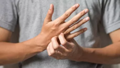 Ha ez a két ujjad zsibbad, az nagyon rossz jel: az orvosok szerint komoly betegségre is utalhat