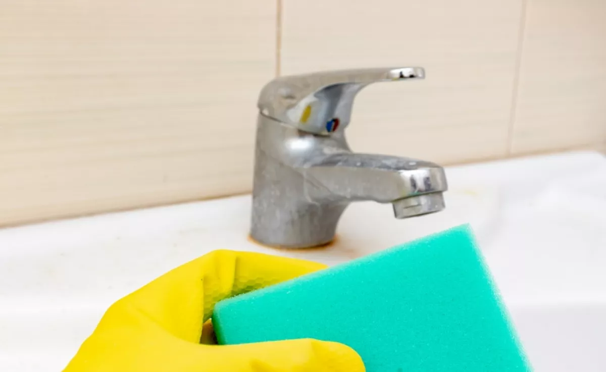 50 forintodba kerül: ez a két összetevős, filléres kombináció percek alatt eltünteti a vízkövet