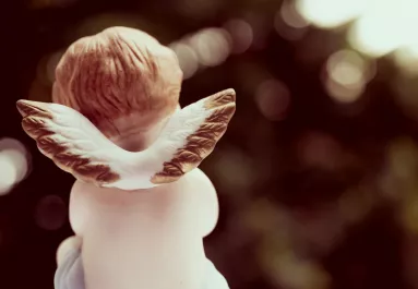 Nem véletlen történik: 5 finom jel, amivel az őrangyalod próbál megszólítani