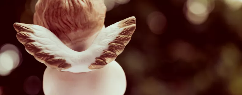 Nem véletlen történik: 5 finom jel, amivel az őrangyalod próbál megszólítani