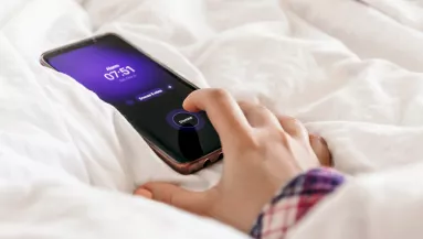 Megnyomod a Szundi gombot? Akkor az alábbi 3 dologból valamelyik igaz rád