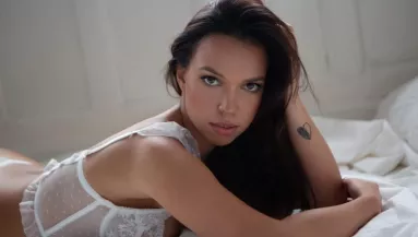 Nőként a fényképezőgép előtt