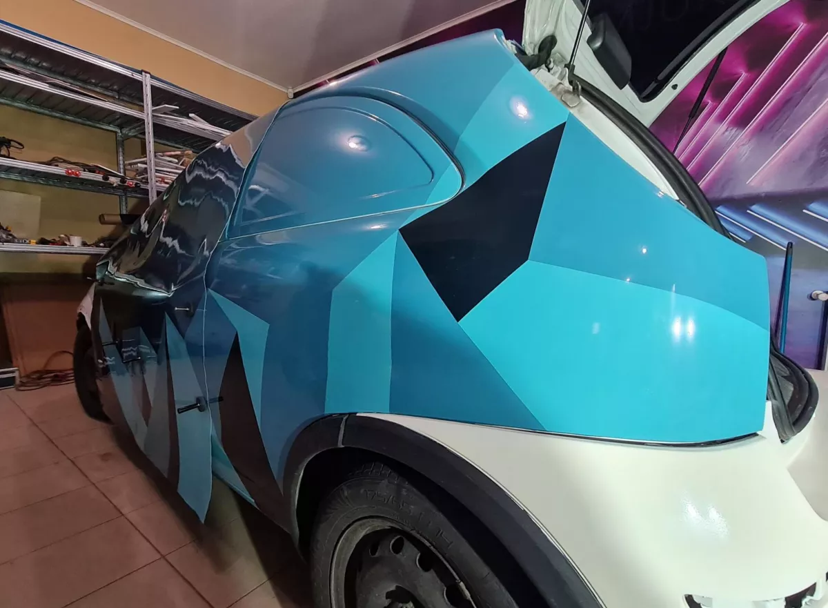 Az autófóliázás titkai: védd és újítsd meg autód stílusosan!