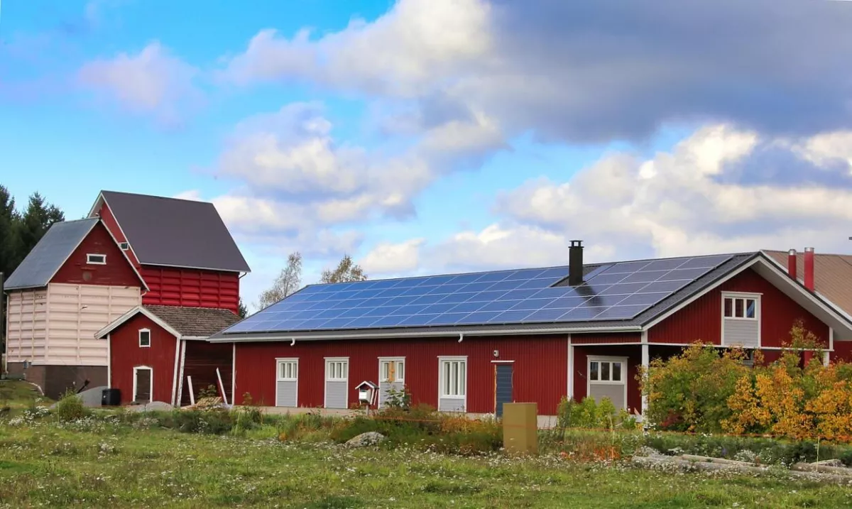 Napelemek telepítése: miért érdemes elgondolkodni rajta?