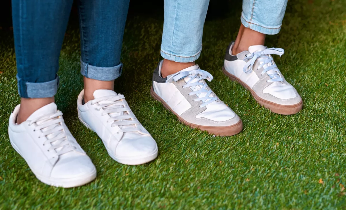 A legdivatosabb sneakerek nőknek – így válaszd ki a stílusodhoz illőt