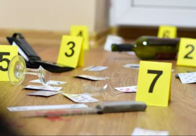 Nem tudta fizetni a lakbért: megölte a lakótársát egy 19 éves fiú