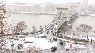 Havazás, hófúvás, ónos eső: narancssárga riasztást is kiadtak keddre