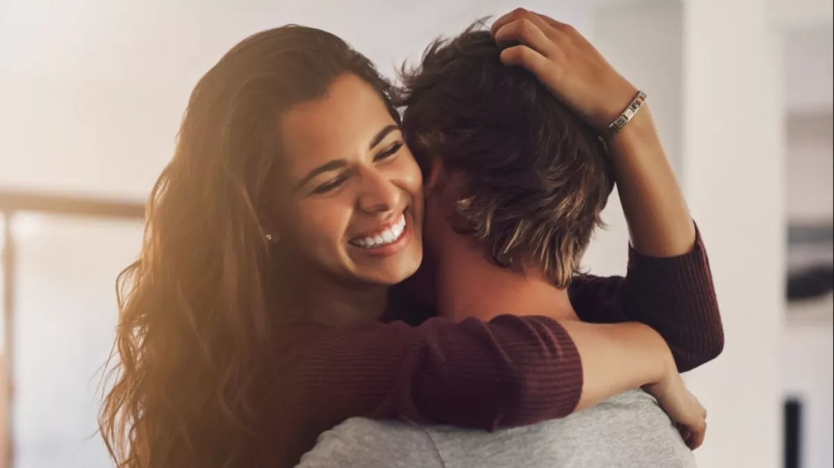 Ez a 6 tulajdonság tesz majd „főnyeremény barátnővé” a férfiak szemében