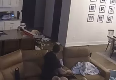 Megkérte a férjét, hogy pakolja el a karácsonyi díszeket – a végeredményen milliók nevetnek