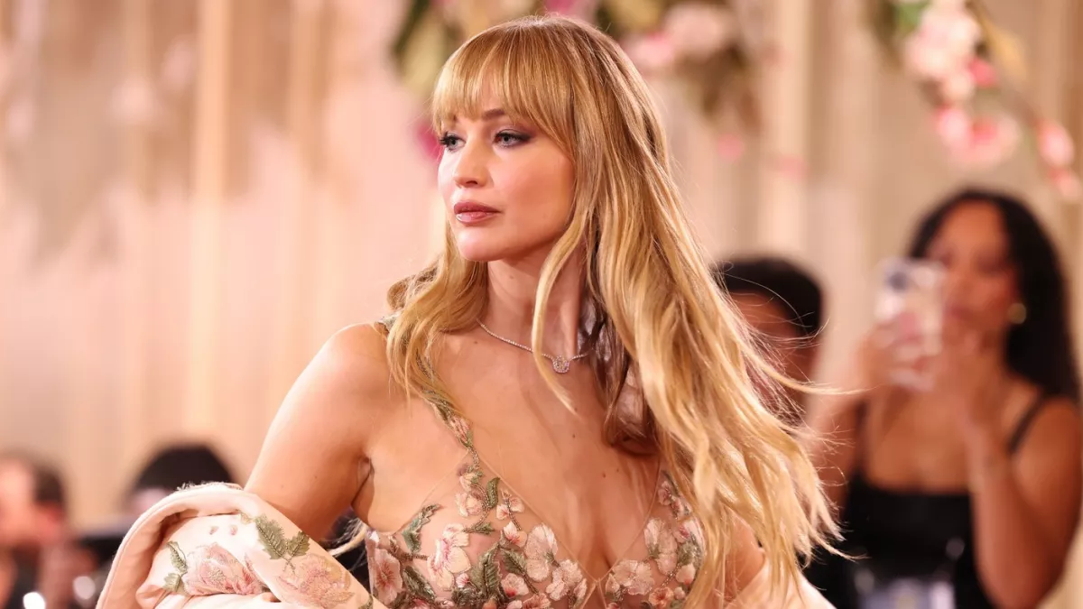 Jennifer Lopez és Lawrence meztelenruhában csapott össze – Íme a Golden Globe legpikánsabb szettjei