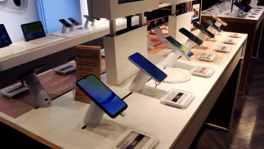 Ezek a legjobb mobilok most 80 ezer forint alatt a tesztek alapján