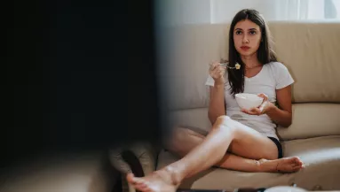 A tévé előtt szeretsz enni? 6 dolgot üzen vele a lelked