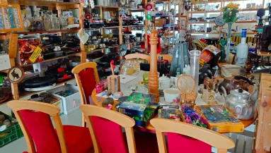 Használt táskát vett a nő a turkálóban: amit benne talált, sokkolta