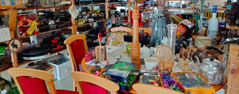 Használt táskát vett a nő a turkálóban: amit benne talált, sokkolta