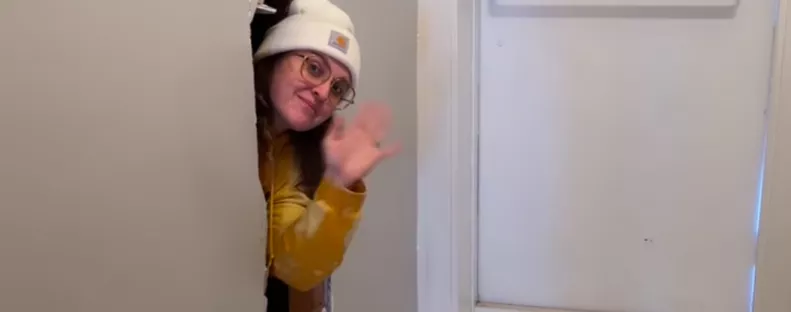 Két falat nyit meg egy csapat a régi kúriában: amit mögötte találnak, attól eláll a lélegzetük