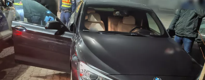 Ugrottak a luxusverdák, a pénz: amikor kinyitották a zsaruk a gyerekjátékokat, két férfi sorsa megpecsételődött