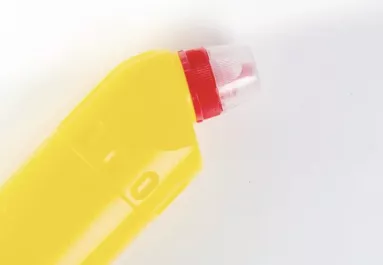 Lefolyótisztítót öntött egy baba szájába: ítélet született a volt bölcsődei dolgozó ügyében