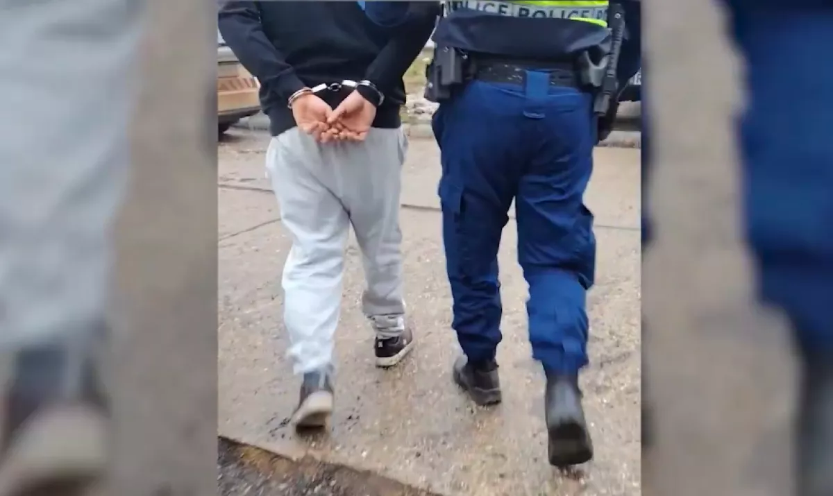 Megállították Zoli lesötétített BMW-jét a zsaruk: akit benne találtak, megdöbbentő