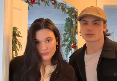 Pénzt talál a pár a felújítás során a falban: először nevetnek, majd érzelmessé válik a helyzet