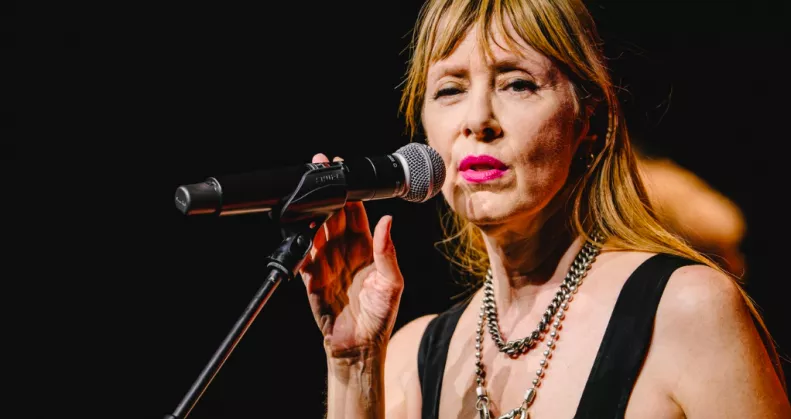 39 éve az egész ország az ő dalát dúdolta: ma senki nem ismeri fel ezt a 66 éves nőt