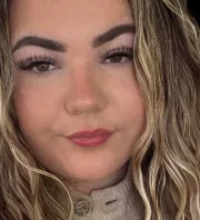 Azt hitte, a kutya: benézett a takaró alá Nati, és sikításban tört ki