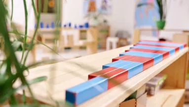 Döbbenetes vádak egy bölcsődei dolgozó ellen: aljas tett egy síró kislánnyal szemben