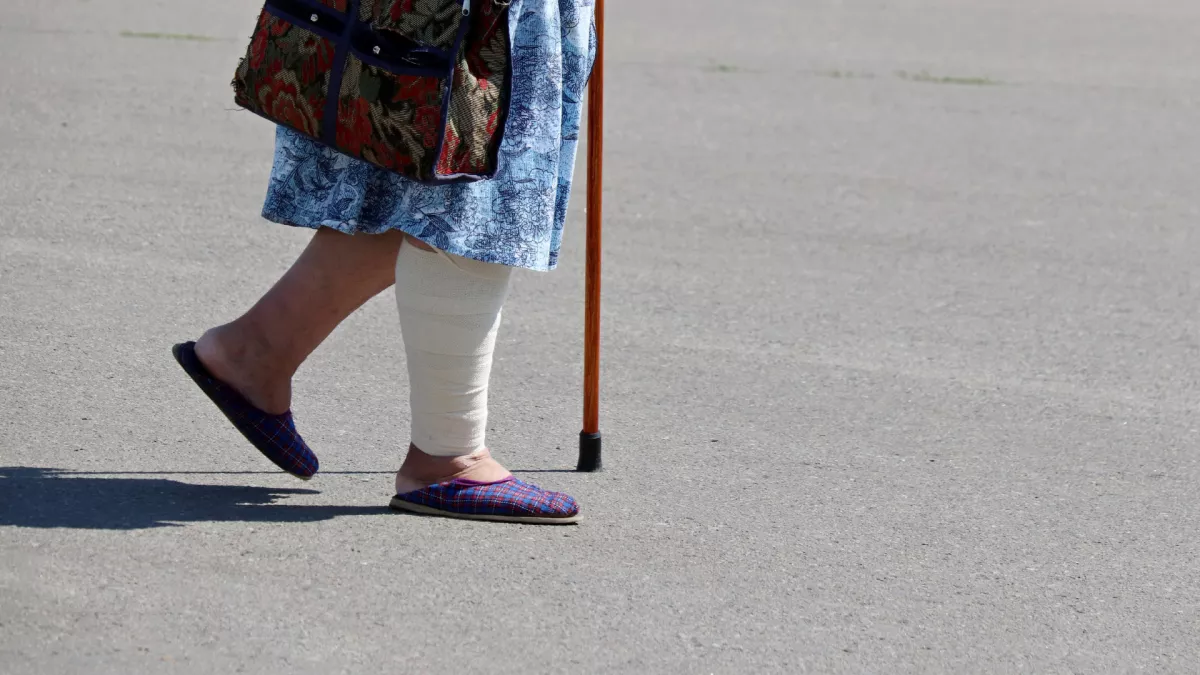 Odalépett a 88 éves nénihez a férfi Kazincbarcikán: borzalmas, amit ezután tett