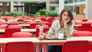 Ez az 5 tudattalan szokás azonnal unszimpatikussá tesz